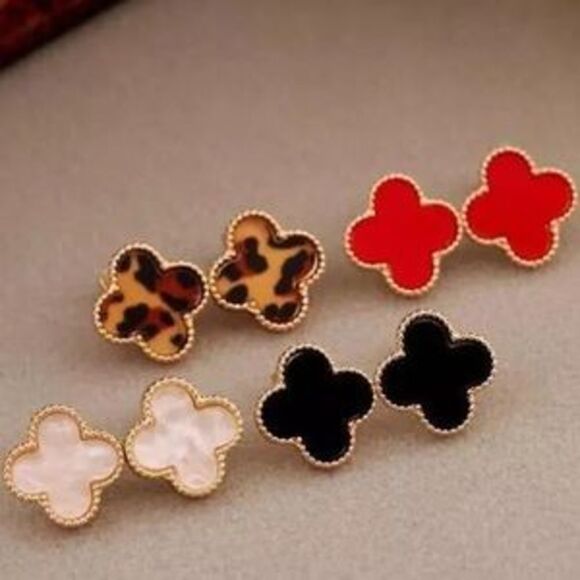 NEW!! Necklace & Earring Set - Picture 3 of 4